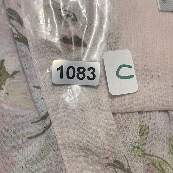 Kut from the Kloth Floral Ruffle Long Sleeve Button Down Blouse Size S - Picture 7 of 7